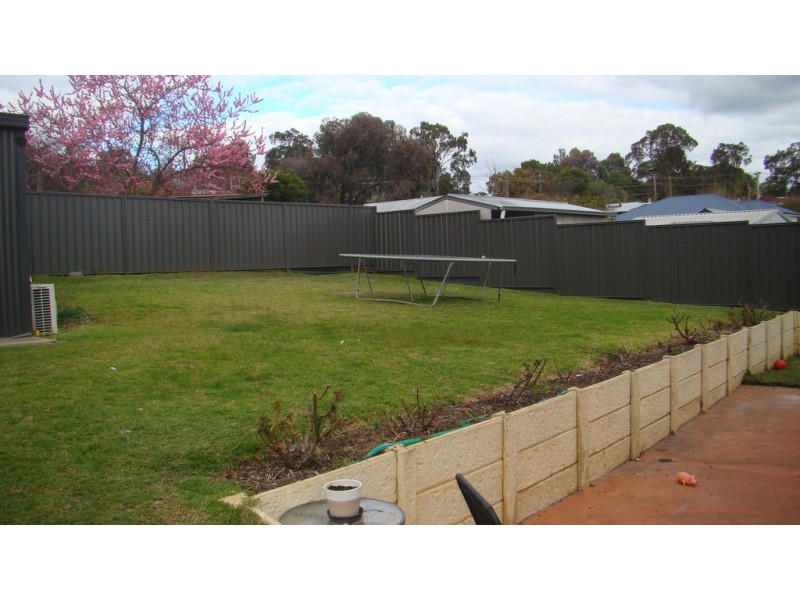 4 Moore Place, Bridgetown WA 6255