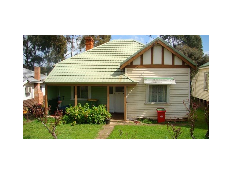 11 Hampton Street, Bridgetown WA 6255