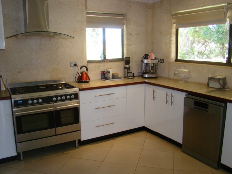 2 Hands Close, Boyup Brook WA 6244