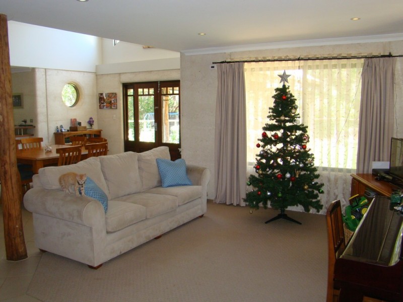 2 Hands Close, Boyup Brook WA 6244