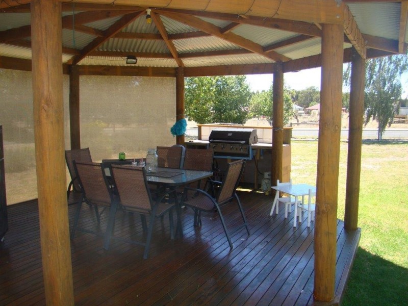 1 Gleneagles Drive, Bridgetown WA 6255