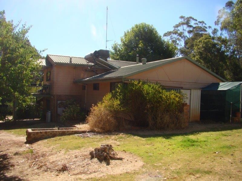 2 Layman Street, Bridgetown WA 6255