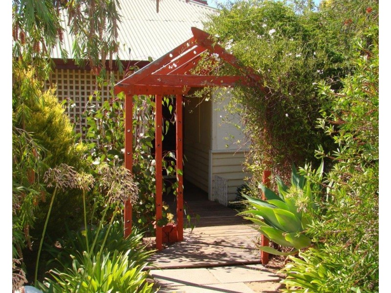 6 Forrest st, Boyup Brook WA 6244