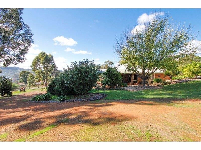 8 Scott Street, Bridgetown WA 6255