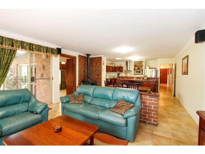 8 Scott Street, Bridgetown WA 6255