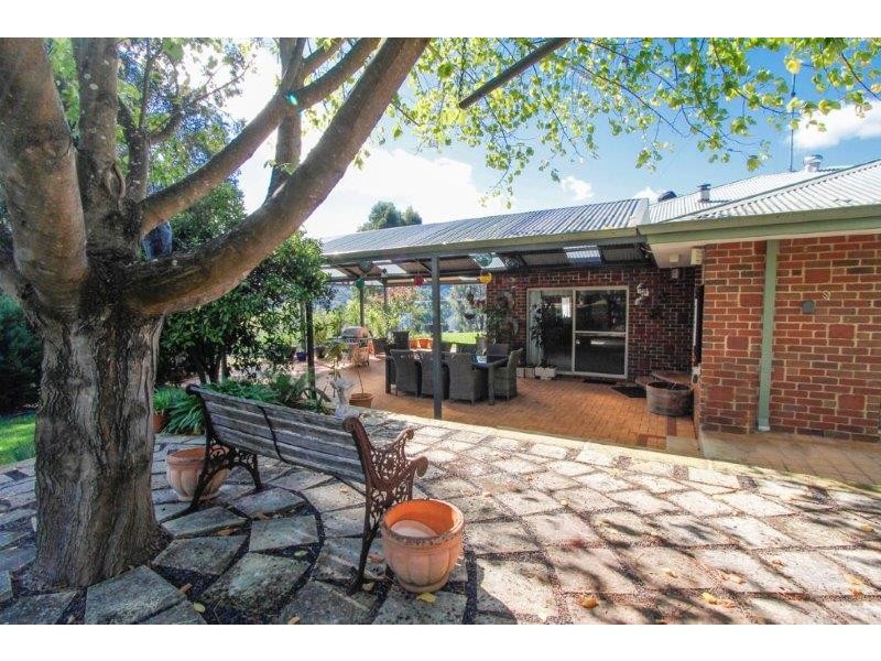 8 Scott Street, Bridgetown WA 6255