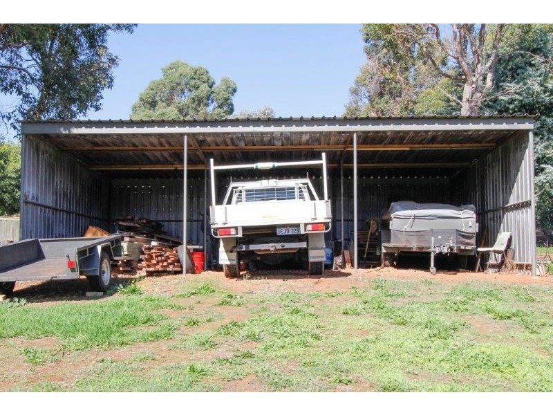 8 Scott Street, Bridgetown WA 6255