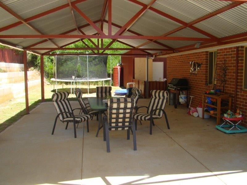 19 Dearle Street, Balingup WA 6253