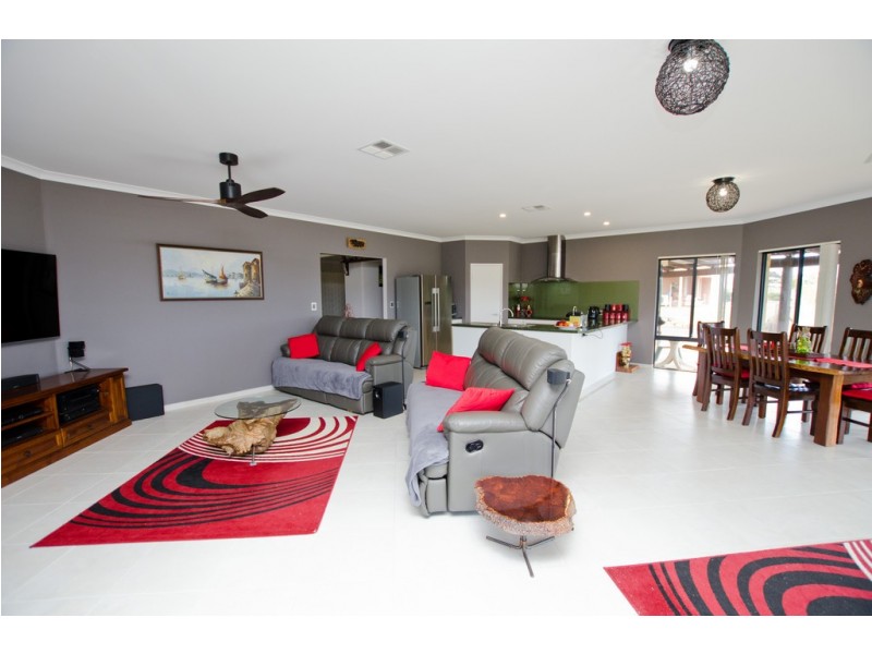 77 Lakeview Crescent, Bridgetown WA 6255