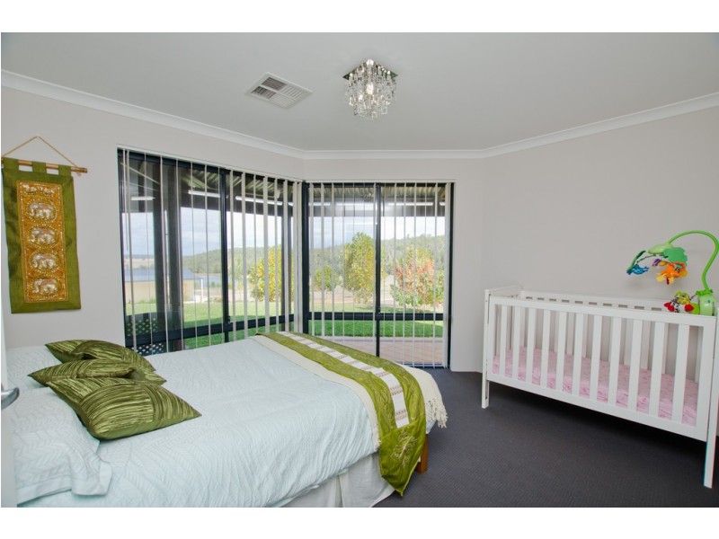 77 Lakeview Crescent, Bridgetown WA 6255