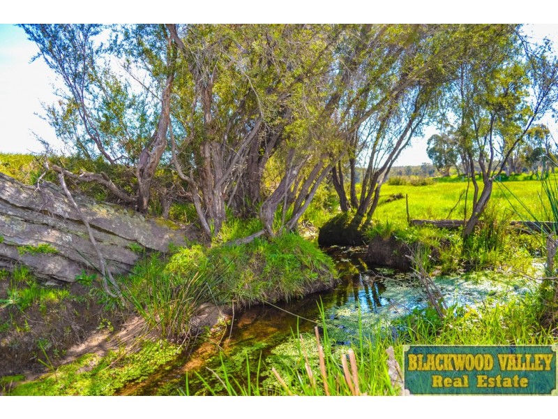 19 Cundinup-Kirup Road Road, Kirup WA 6251