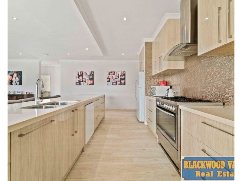 6 Baxter Street, Kirup WA 6251