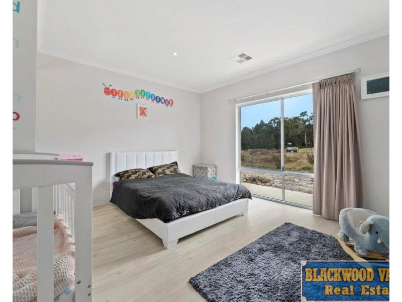 6 Baxter Street, Kirup WA 6251