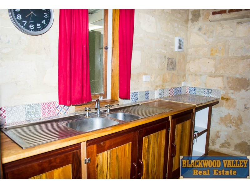 97 South Western Highway, Kirup WA 6251