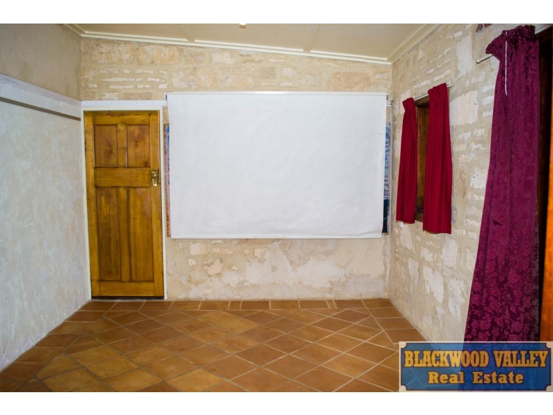 97 South Western Highway, Kirup WA 6251