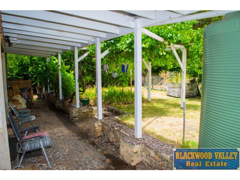 97 South Western Highway, Kirup WA 6251