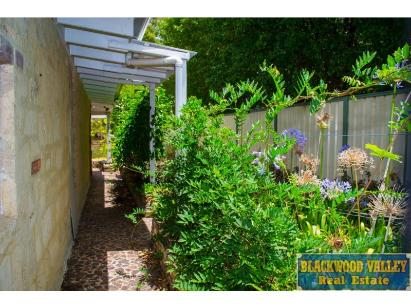 97 South Western Highway, Kirup WA 6251