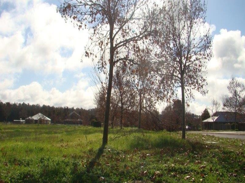 24/2 Gleneagles Drive, Bridgetown WA 6255