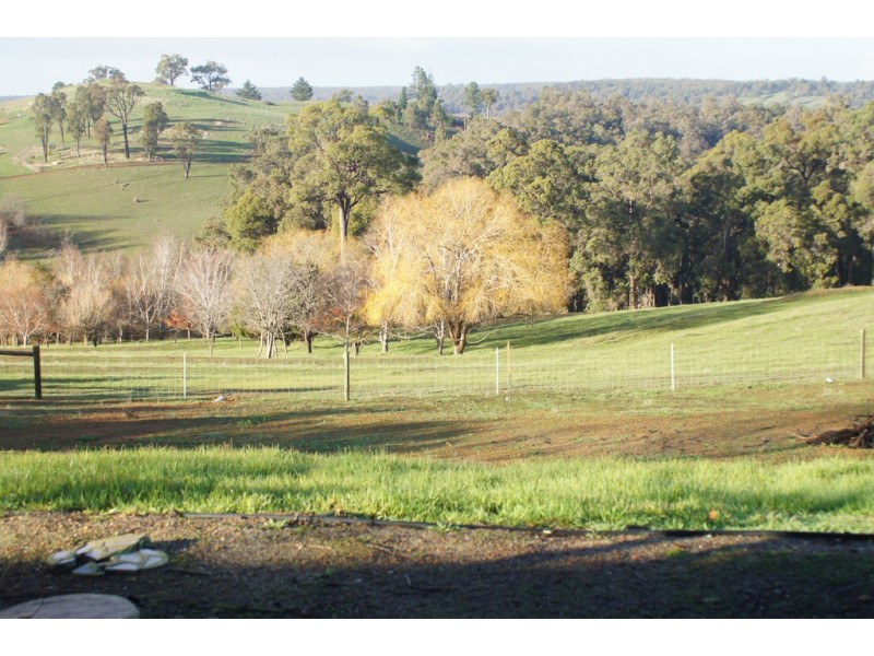 9 Silver Birch Heights, Kangaroo Gully WA 6255