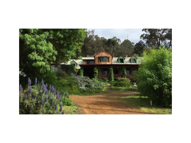 11 West Blackwood Terrace, Bridgetown WA 6255