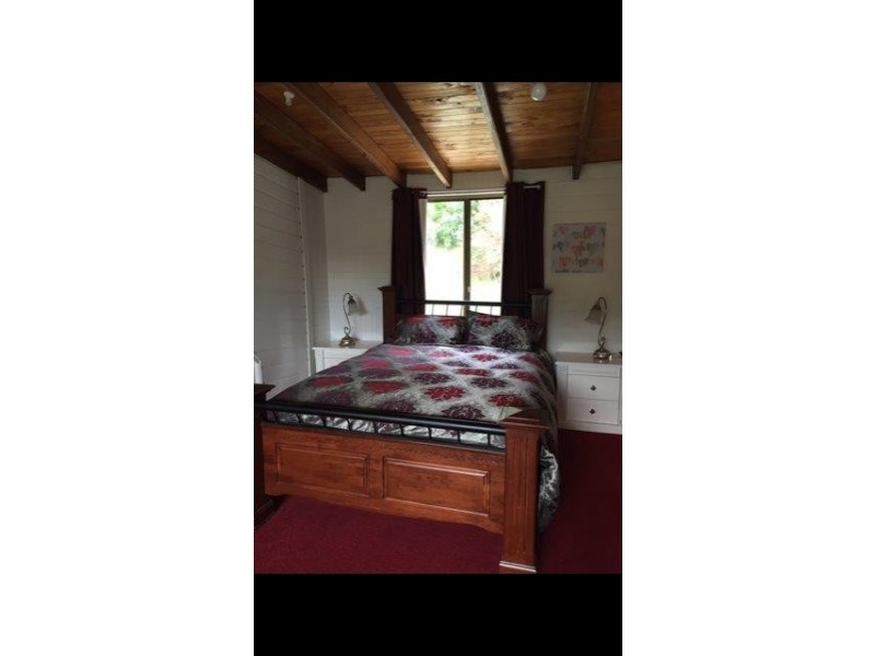 11 West Blackwood Terrace, Bridgetown WA 6255