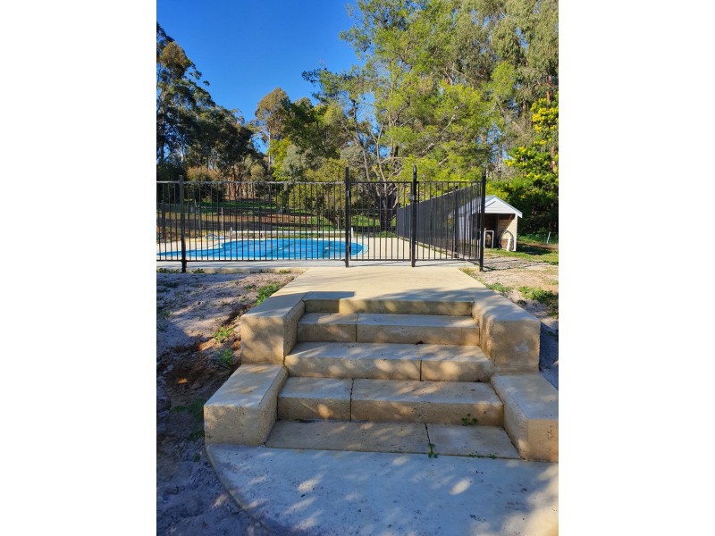 2 Doust Street, Bridgetown WA 6255