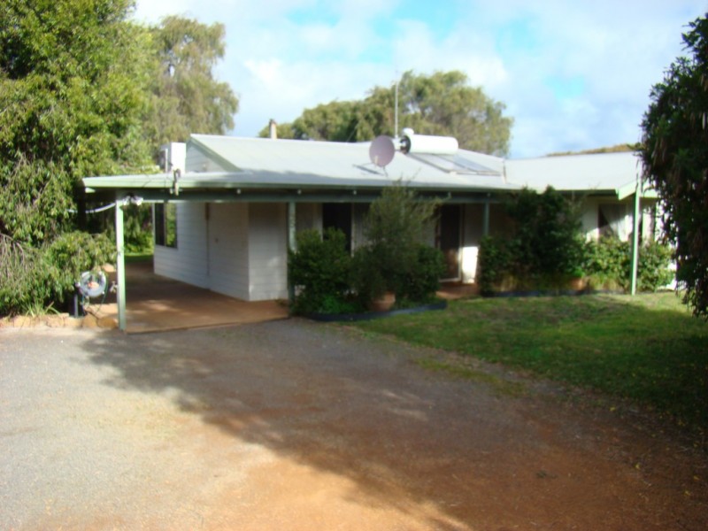 45 Dean Street, Bridgetown WA 6255