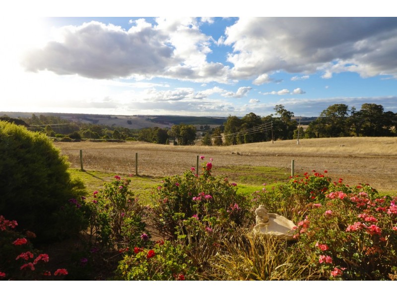 1 Trott Road, Bridgetown WA 6255