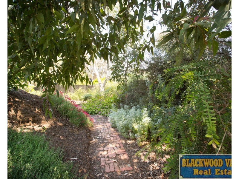 4 Coverley Road, Bridgetown WA 6255