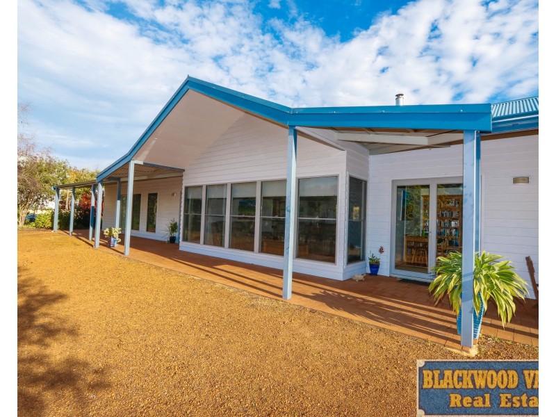 12 Robinia Way, Bridgetown WA 6255