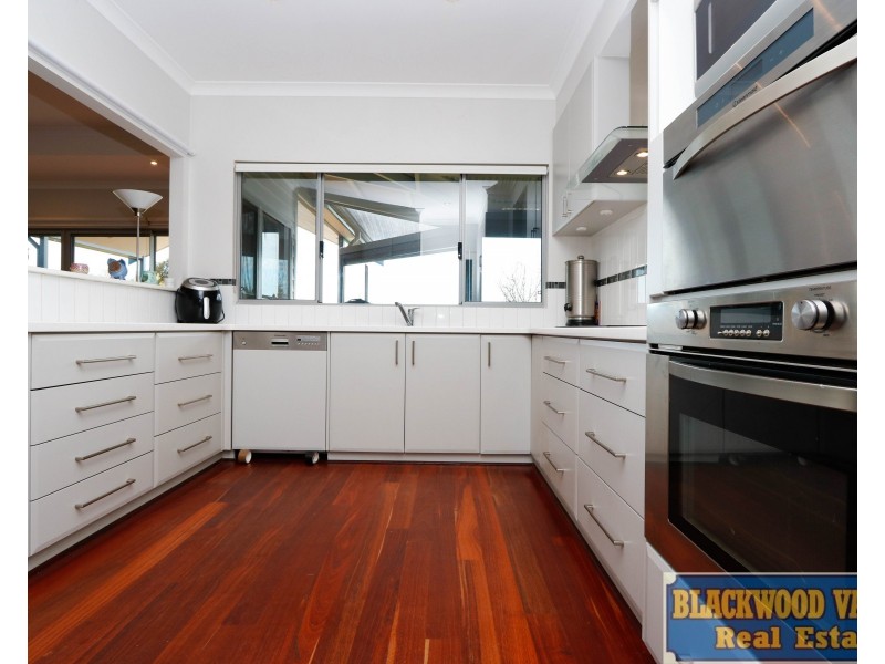 12 Robinia Way, Bridgetown WA 6255