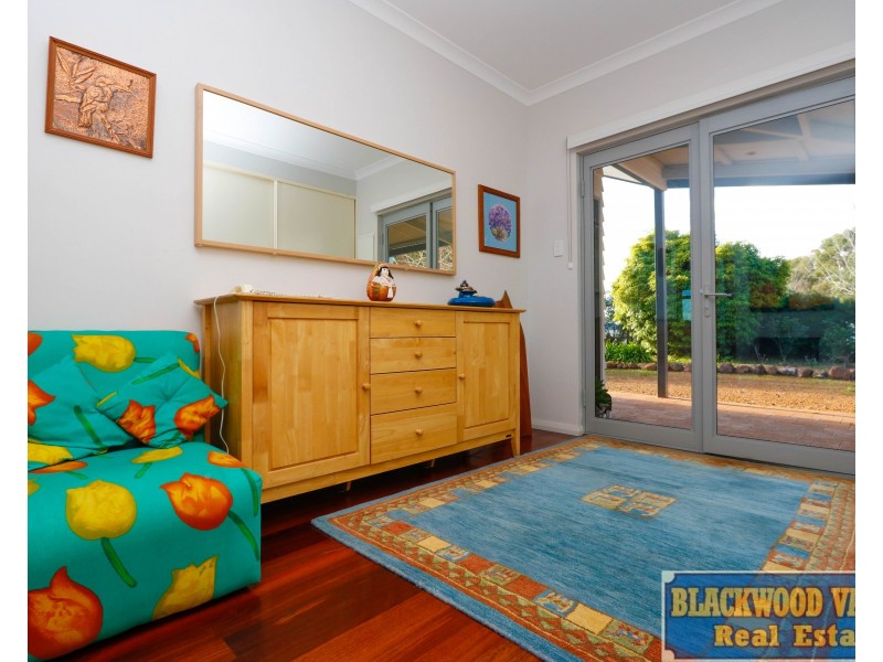 12 Robinia Way, Bridgetown WA 6255