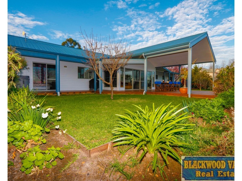 12 Robinia Way, Bridgetown WA 6255
