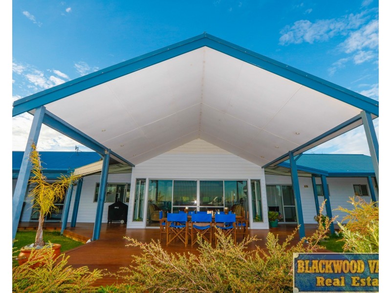 12 Robinia Way, Bridgetown WA 6255