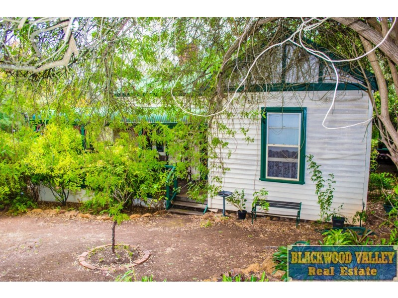 25 Barlee Street, Bridgetown WA 6255