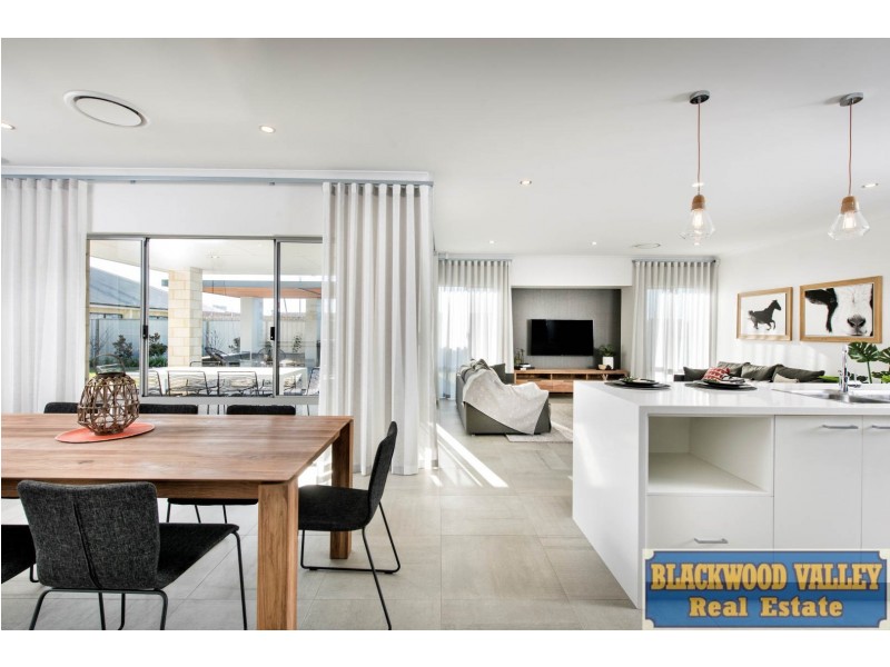 132 Grand Entrance, Australind WA 6233