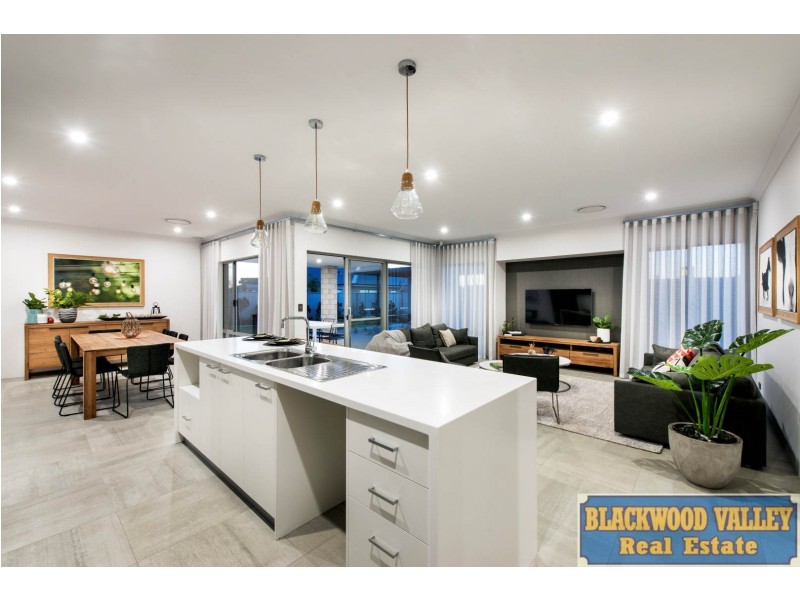 132 Grand Entrance, Australind WA 6233