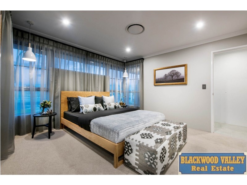 132 Grand Entrance, Australind WA 6233