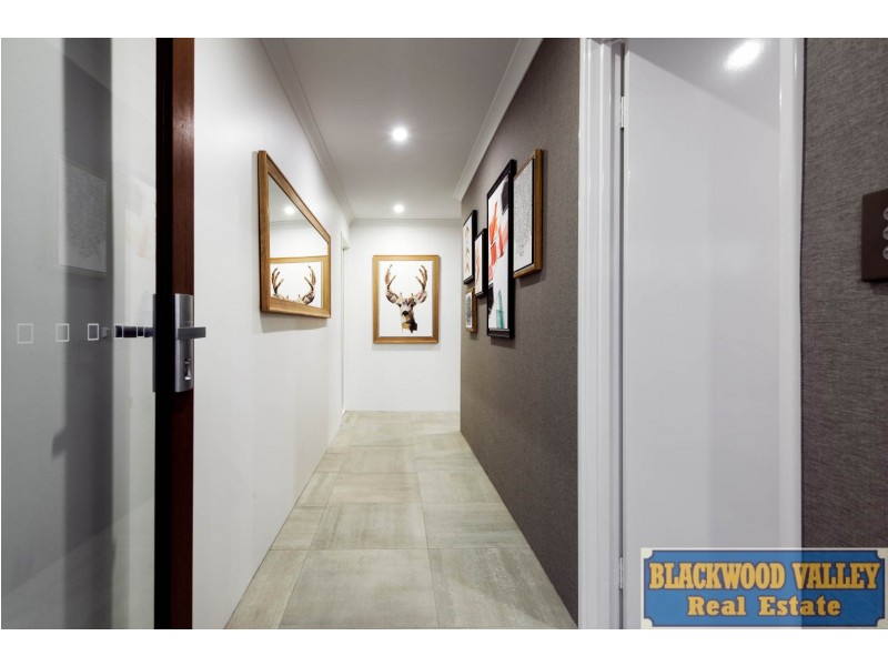 132 Grand Entrance, Australind WA 6233