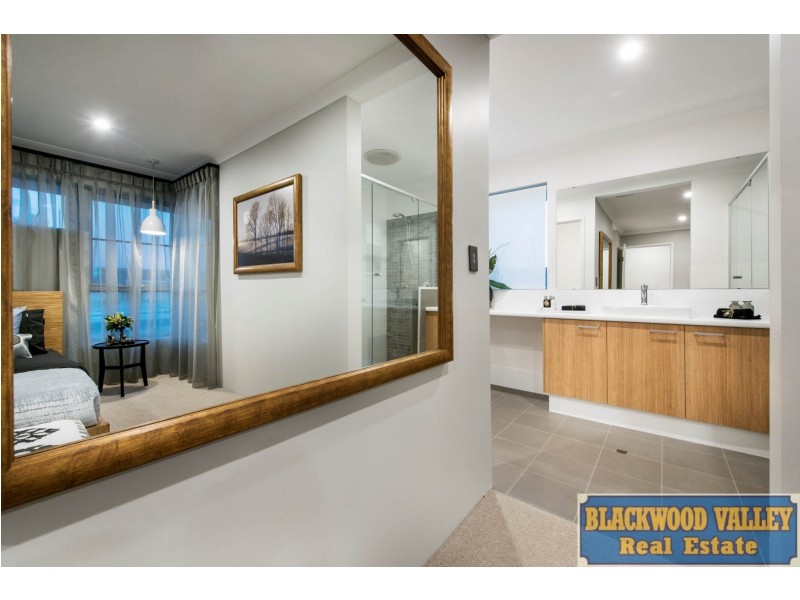 132 Grand Entrance, Australind WA 6233