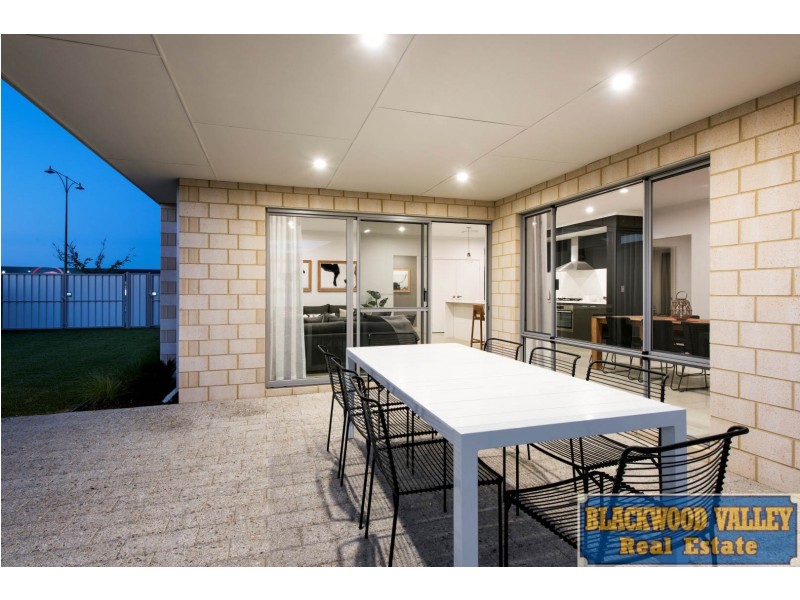 132 Grand Entrance, Australind WA 6233