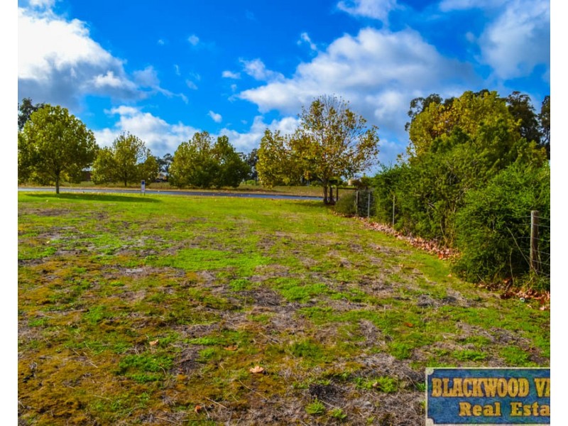 30 Balmoral Drive, Bridgetown WA 6255