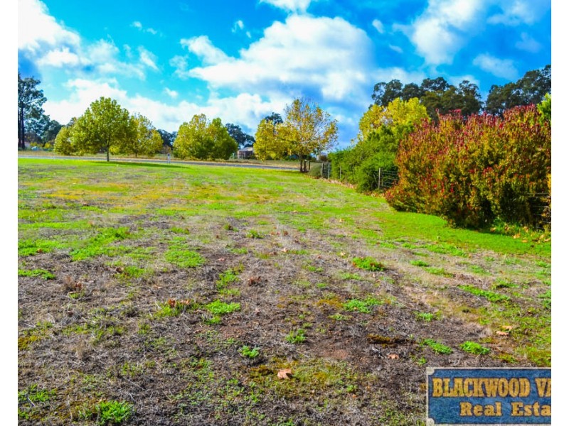 30 Balmoral Drive, Bridgetown WA 6255