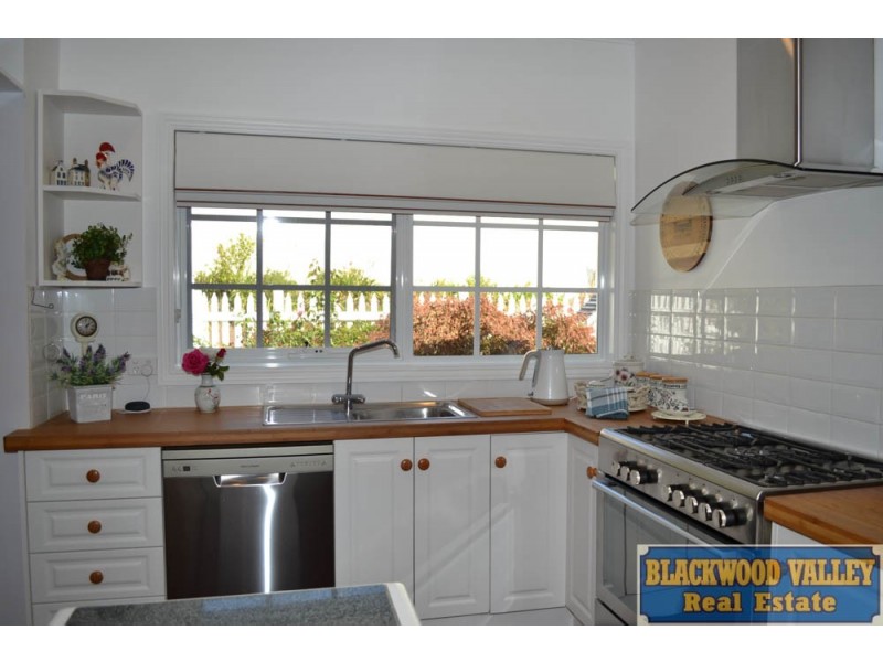 5 McAlinden Street, Bridgetown WA 6255