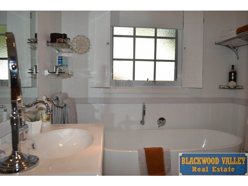 5 McAlinden Street, Bridgetown WA 6255