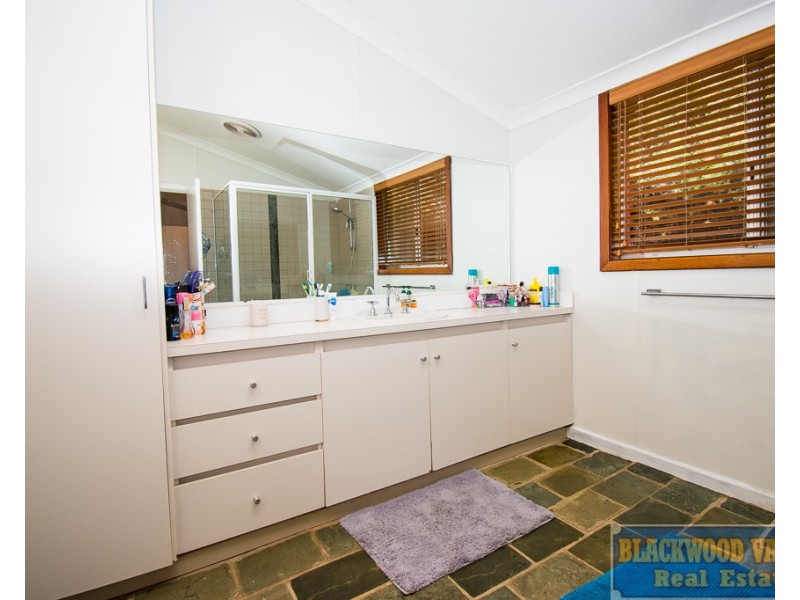 15 Bunbury Street, Bridgetown WA 6255