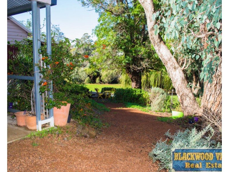 18 Barlee Street, Bridgetown WA 6255