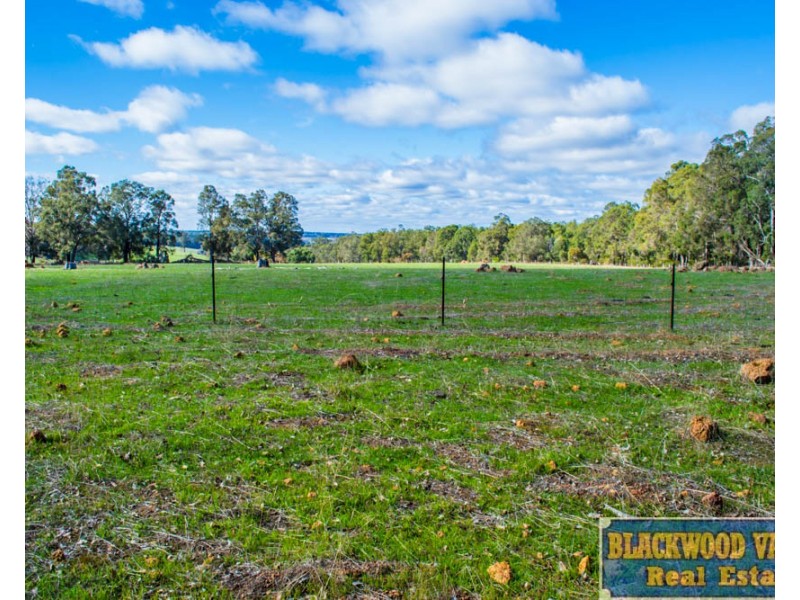 88 Wilga Road, North Greenbushes WA 6254