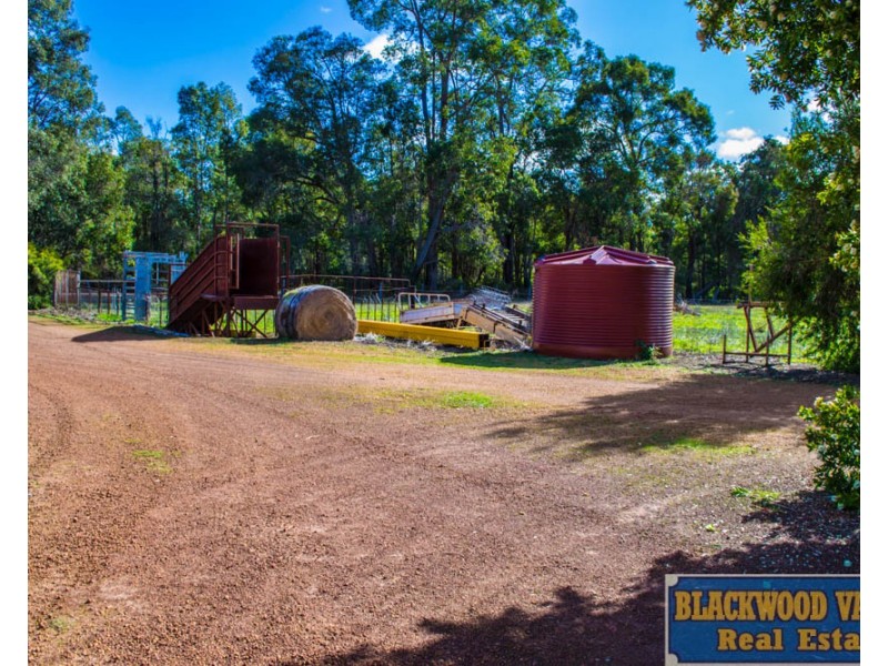 88 Wilga Road, North Greenbushes WA 6254