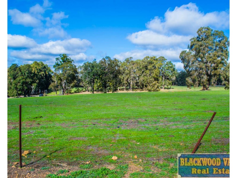 88 Wilga Road, North Greenbushes WA 6254